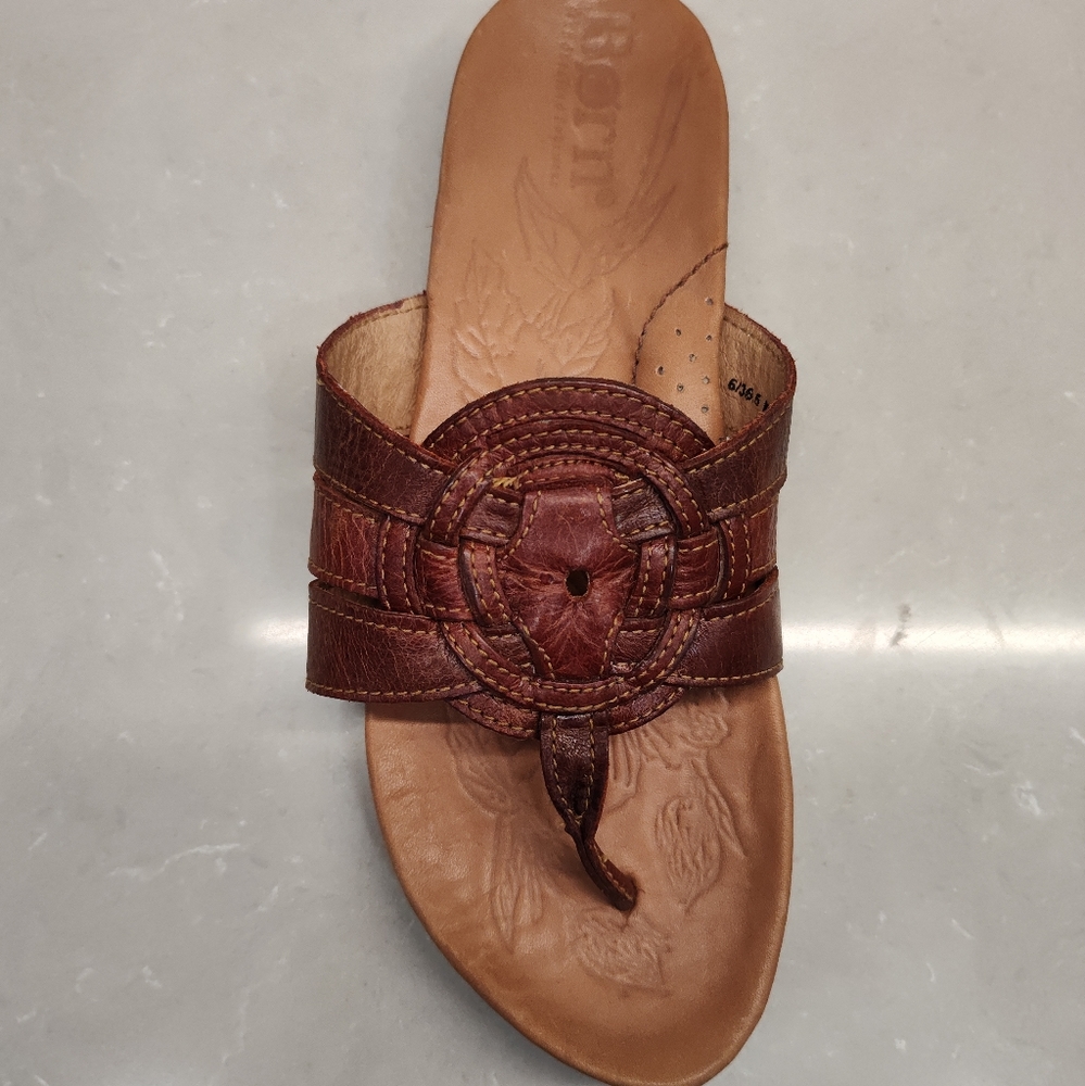 Born Women's Brown Thong Sandals W81843 6M - Picture 3 of 8
